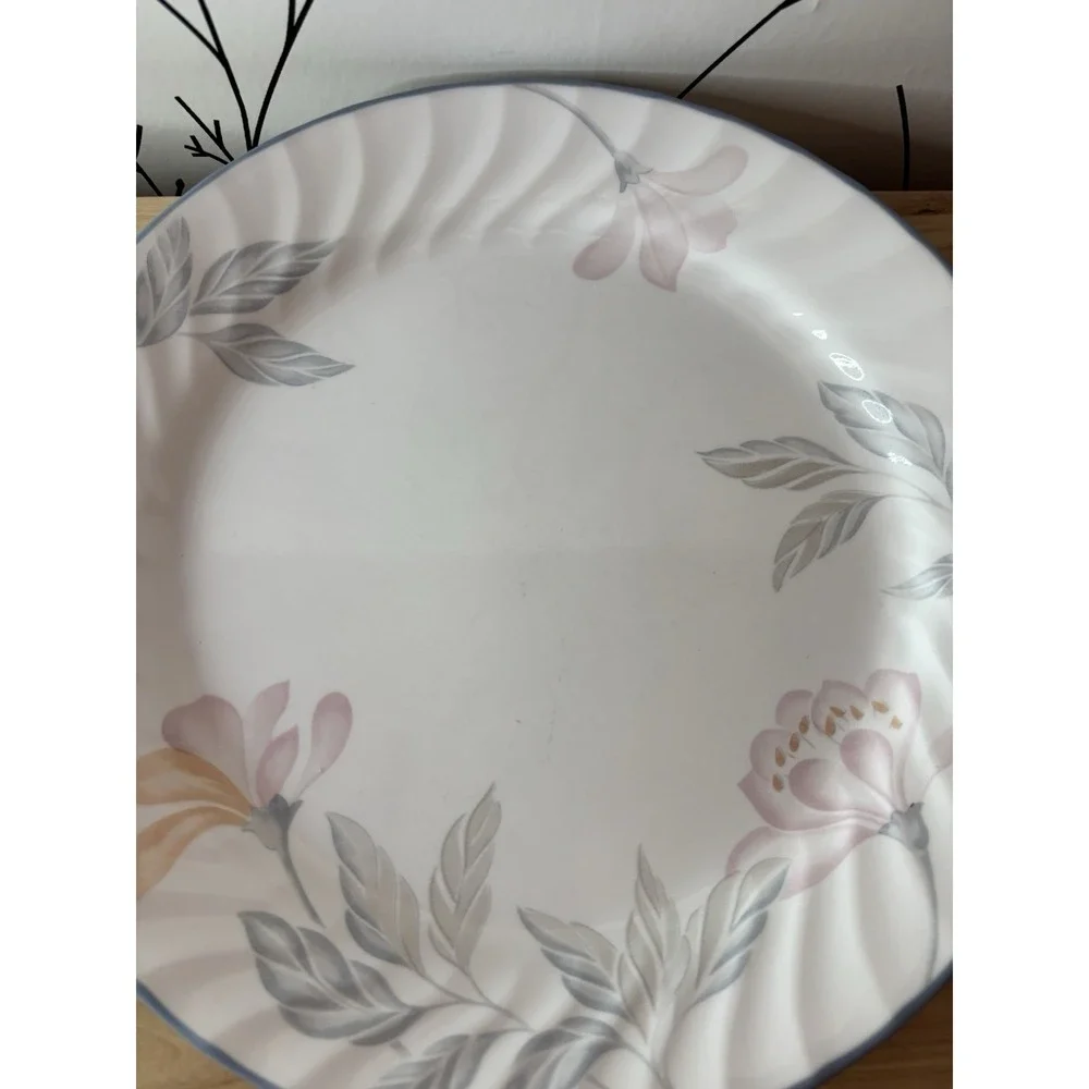 Pink Trio Pattern Corelle by Corning Dinner Plates Set of 7, 10